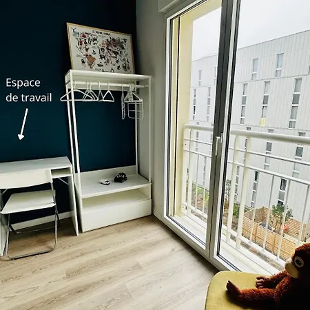 Chic & Cosy - Private Parking - Between Paris & Disneyland - 5min Trainstation, Big Mall *