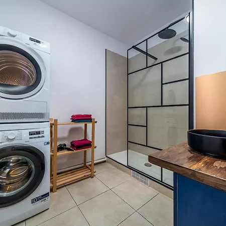 Apartment Chic & Cosy - Private Parking - Between Paris & Disneyland - 5min Trainstation, Big Mall Noisy-le-Grand