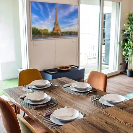 Appartement Chic & Cosy - Private Parking - Between Paris & Disneyland - 5min Trainstation, Big Mall