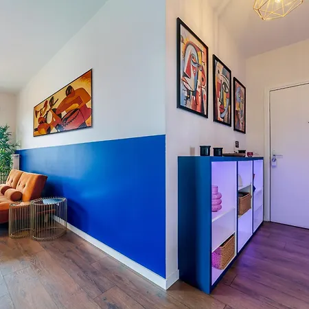 Chic & Cosy - Private Parking - Between Paris & Disneyland - 5min Trainstation, Big Mall *